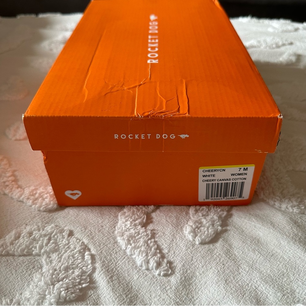 RocketDog Canvas Sneakers - 7M - Picture 6 of 6